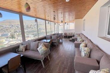 هاستل Beit Alshabaan Inn