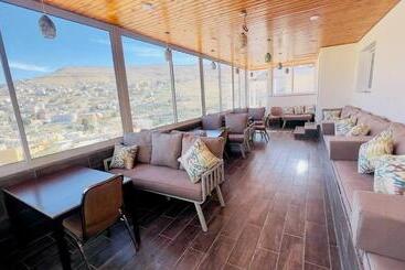 هاستل Beit Alshabaan Inn
