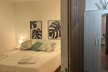 تختخواب و صبحانه Atrium Boutique