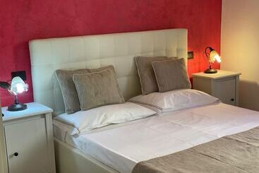 تختخواب و صبحانه Homelink Firenze  The Key