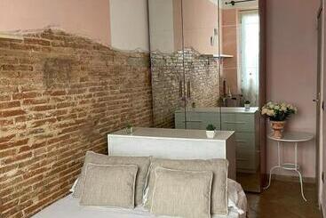تختخواب و صبحانه Homelink Firenze  The Key
