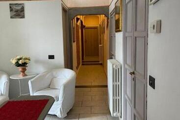 تختخواب و صبحانه Homelink Firenze  The Key
