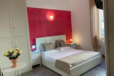 تختخواب و صبحانه Homelink Firenze  The Key