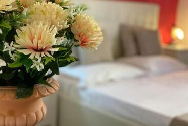 تختخواب و صبحانه Homelink Firenze  The Key
