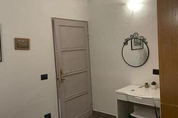 تختخواب و صبحانه Homelink Firenze  The Key