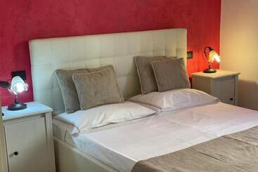 تختخواب و صبحانه Homelink Firenze  The Key