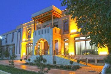 هتل Golden Minaret With Restaurant