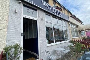 هتل Mcgraths Blackpool