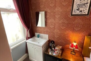 هتل Mcgraths Blackpool