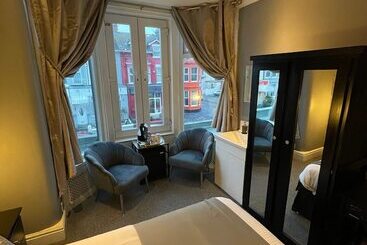 هتل Mcgraths Blackpool