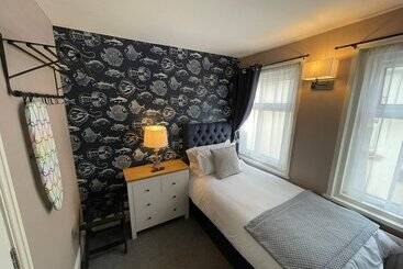 هتل Mcgraths Blackpool