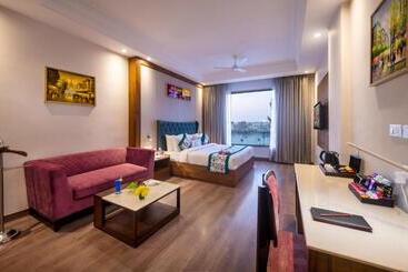 هتل Lords Inn Chandigarh Zirakpur