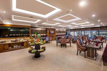 هتل Lords Inn Chandigarh Zirakpur
