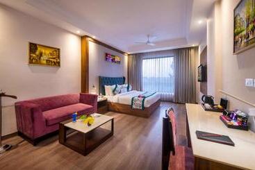 هتل Lords Inn Chandigarh Zirakpur