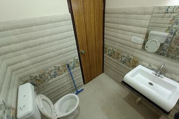 هتل Snow Drop Guest House