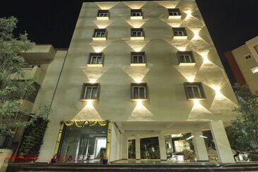 ホテル Treebo Sriz Cozy Seethamadhara