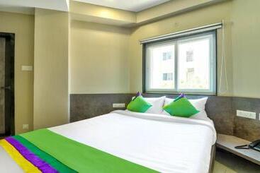 ホテル Treebo Sriz Cozy Seethamadhara