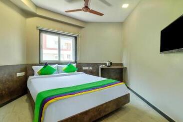 ホテル Treebo Sriz Cozy Seethamadhara