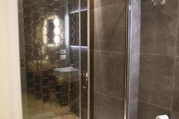 پانسیون South Hands Luxury Rooms