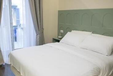 پانسیون South Hands Luxury Rooms