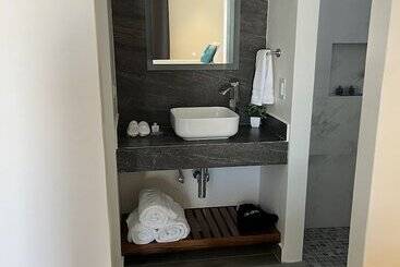 The Cove Boutique Hotel Adults Only