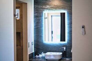 The Cove Boutique Hotel Adults Only