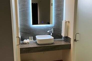 The Cove Boutique Hotel Adults Only