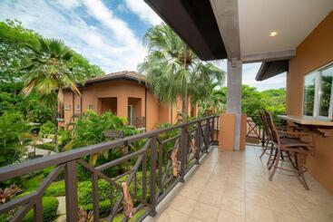 Veranda 3b 2 Bedrs Second Floor By Stay In Cr
