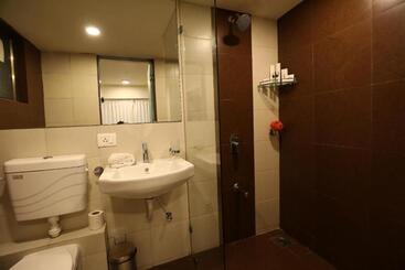 7 Star Weekend Studio At Rajhans Belliza By Global Hospitality