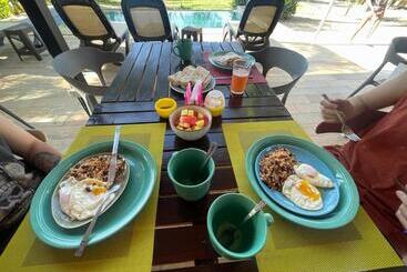 تختخواب و صبحانه Pyramid Tamarindo