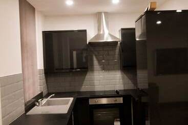 New Oxford House Apartments By Happy Days