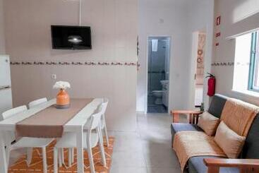 Cantinho Da Praia Apartments