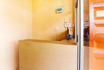 هتل Oyo 90900 Pagi Sore Residence