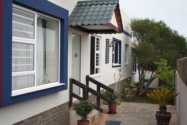 پانسیون Room In Bb Room For 4 Guests Amarachi Guesthouse In Swakopmund Namibia Beach In 500m