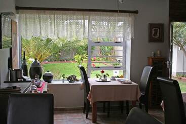 پانسیون Room In Bb   Room For 4 Guests   Amarachi Guesthouse In Swakopmund Namibia   Beach In 500m