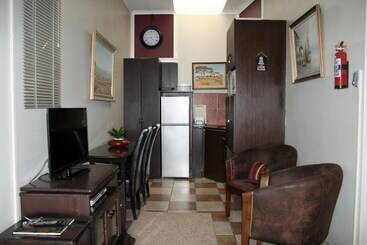 پانسیون Room In Bb   Room For 4 Guests   Amarachi Guesthouse In Swakopmund Namibia   Beach In 500m