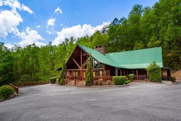Rocky Retreat   Mtnview,communitypool,theaterroom
