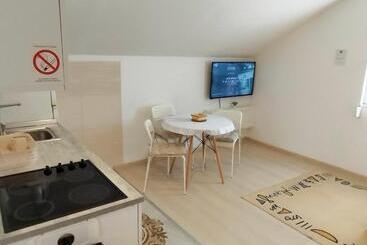 A1   Airport Belgrade Apartment