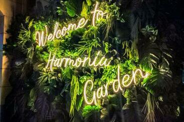 هاستل Harmonia Garden Gastroyard&