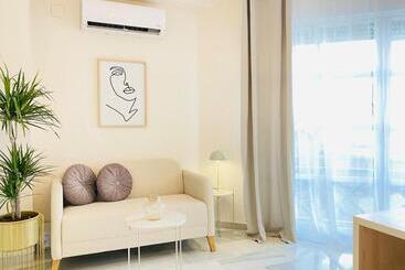 Alora Home   Hostatel