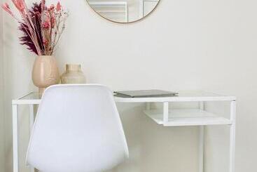 Alora Home   Hostatel