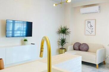 Alora Home   Hostatel