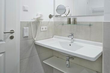 Aparthotel Waterkant Suites   Fewos Am Meer Mit Spa
