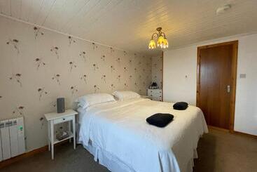 تختخواب و صبحانه Forty Five, John Street, Stromness