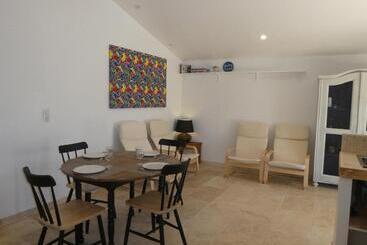 تختخواب و صبحانه Gîte L Auguste Maison D Hôtes