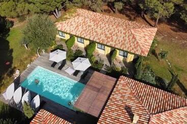 تختخواب و صبحانه Villa Alivu Di Calvi