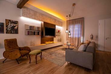 تختخواب و صبحانه Villa Elia Suite Room