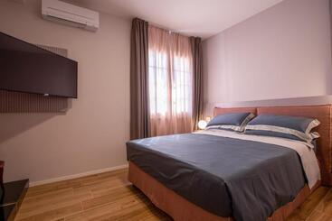 تختخواب و صبحانه Villa Elia Suite Room