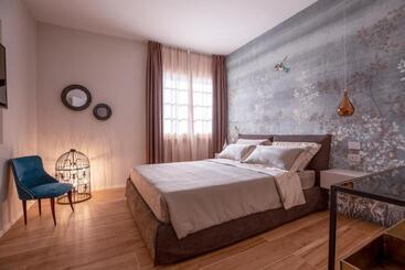 تختخواب و صبحانه Villa Elia Suite Room