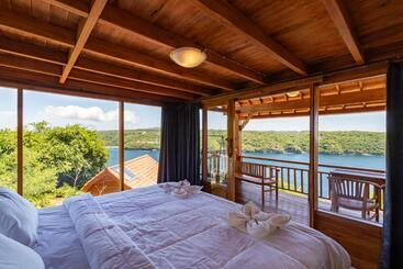 هتل Butterfly Villas Nusa Ceningan